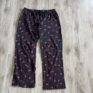 Reitmans Black Pajama Pants with Pink Lips